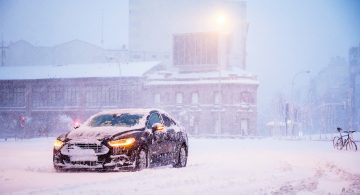 Utrudnienia drogowe w Polsce - śnieg i mróz panują na drogach, uważajcie! (MAPA)