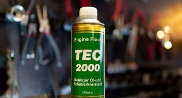 Skuteczne dodatki do paliwa – poznaj preparaty TEC 2000